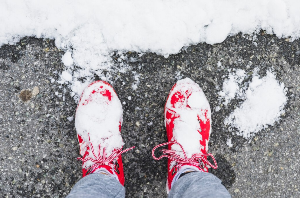 Врач Григорьева объяснила, чем опасны голые лодыжки в&nbsp;мороз